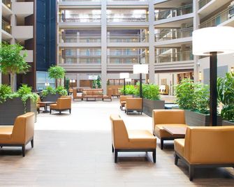 Embassy Suites by Hilton Seattle Bellevue - Bellevue - Lobby