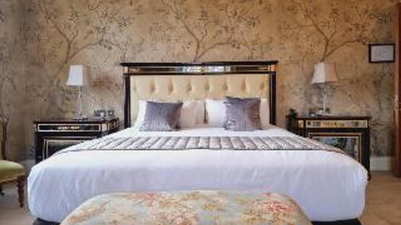 The Manor Country House Hotel