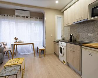 Sf Avenue Santander - Santander - Kitchen