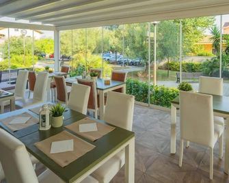 Isa Residence Fiumicino Airport - Fiumicino - Restaurante