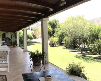 Domo Minnannu Miriu - Loiri Porto San Paolo - Patio