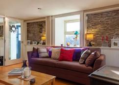 Holiday Cottage located close to Dingle - Dingle - Wohnzimmer