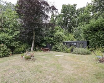 Woods Cottage - Usk