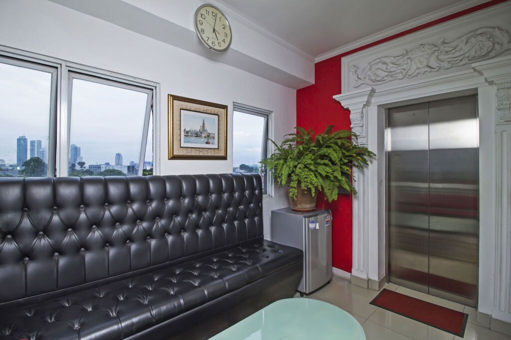 RedDoorz Plus @ Guntur Raya Setiabudi - ג'קרטה