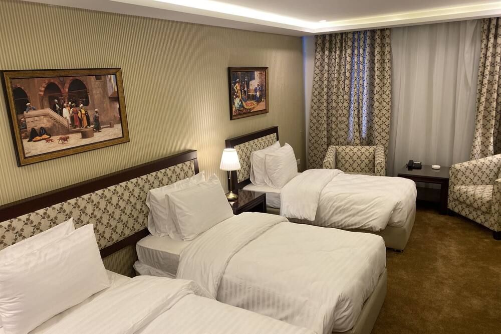 Strand Hotel thumbnail 2