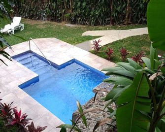 B&B Garden Grecia - Grecia - Piscina