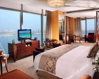 Juna Hubin Hotel - Wuxi - Bedroom