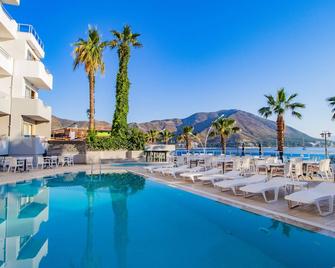 Hotel Marbas - Icmeler - Bazén