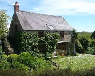 The Old farmhouse - Kilgetty - Gebäude