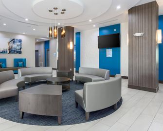 Holiday Inn Express & Suites Houston - Hobby Airport Area By IHG - Houston - Lounge