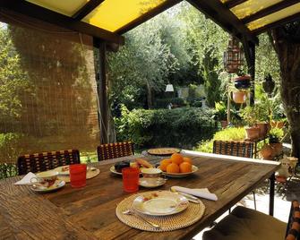 Borgata Cantone Country House B&B - Garlenda - Patio