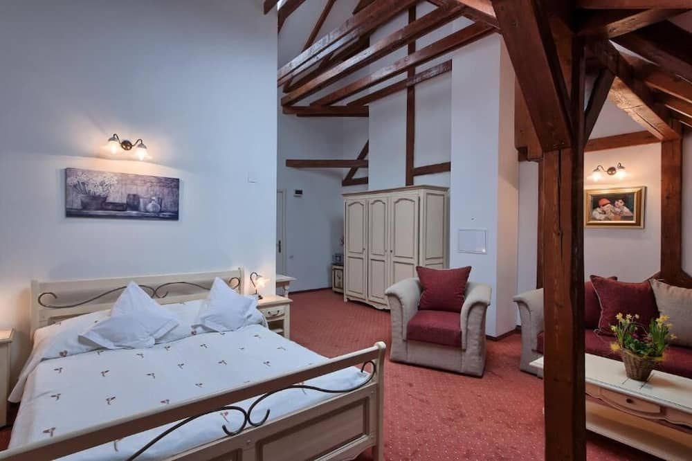 هوتل تراوبي