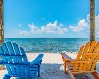 Water View Apartment Suite on the Beach! - Tampa - Patio