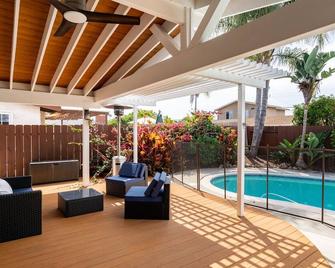 Newly Renovated Modern Home w/ Pool, Jacuzzi, Pool Table - Close to All - San Diego - Pool