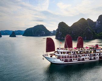 Alisa Premier Cruise - Ha Long