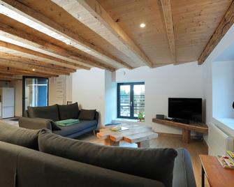 Le Perchoir du Grand Valtin - Gîte 5 personnes - Altitude 830 - Ban-sur-Meurthe-Clefcy - ห้องนั่งเล่น