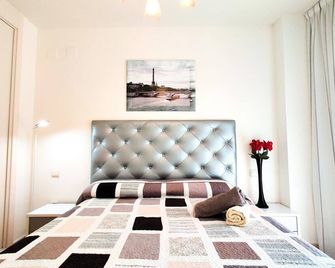 Sydney Sun & Beach Apartments - Villajoyosa - Phòng ngủ