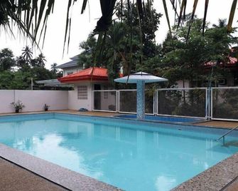 Double Room B - Dipolog - Pool