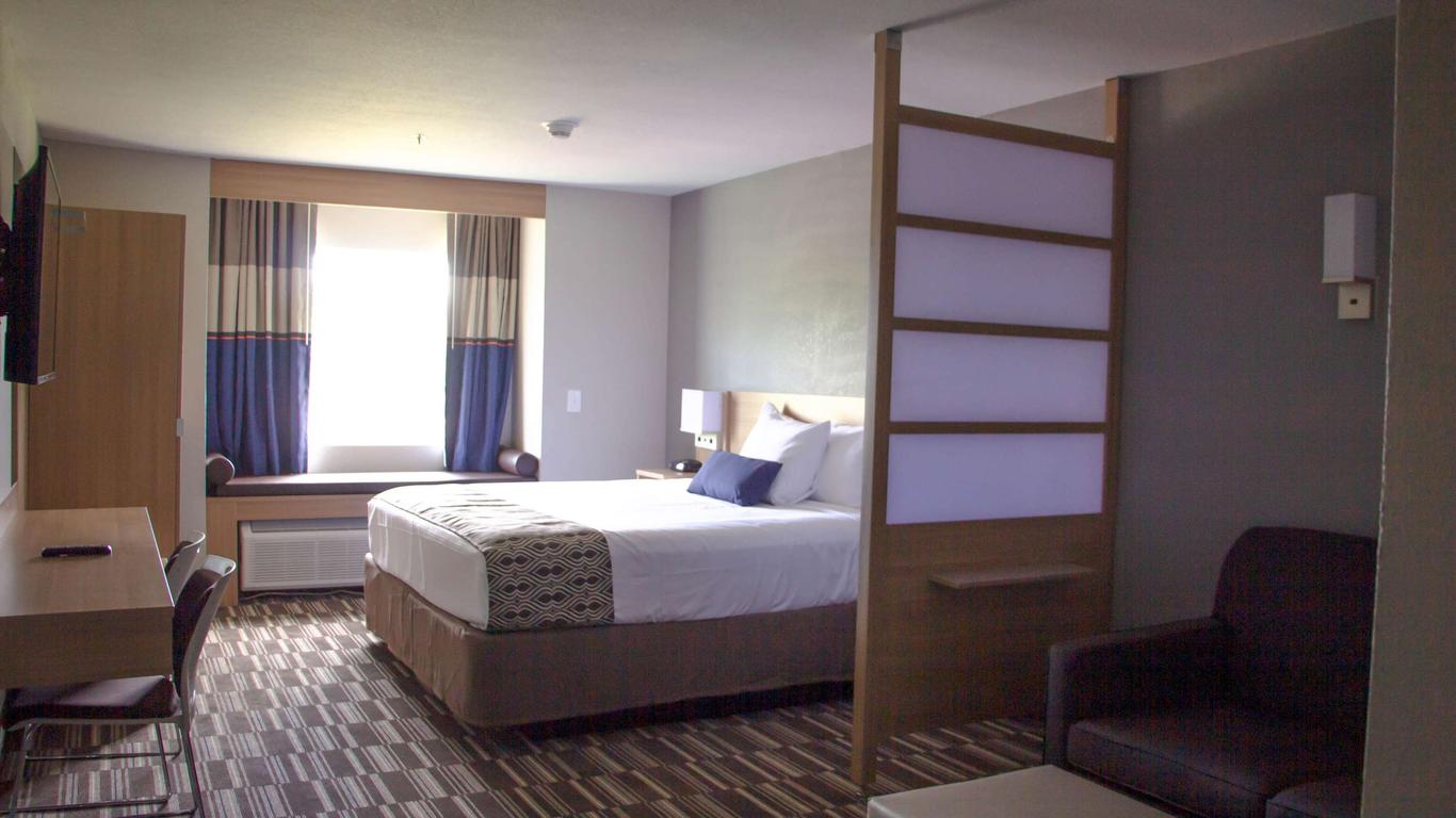 Microtel Inn & Suites by Wyndham Camp Lejeune/Jacksonville