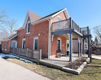 The Rowe House Cottage Rental - Port Dover - Edificio