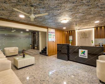 Hotel Iraa - Kakinada - Front desk