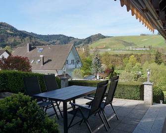 Ferienwohnung Anna Durbach - Durbach - Innenhof