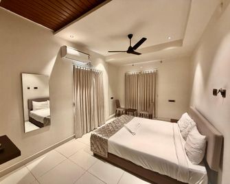 Hotel Gmr Pearls - Srikalahasti - Bedroom