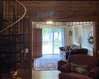 Old Fashioned Suite - Cottage On The Shores Of Lake Michigan - Algoma - Sala de estar