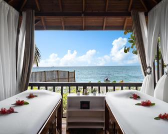 Royal Decameron Cornwall Beach - Bahía Montego - Balcón