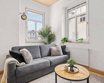 Modernes Appartementhaus mit Self-Checkin im Herzen der Stadt - Bad Kissingen - Living room