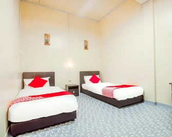 OYO 703 Myra Hotel - Mersing