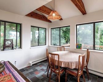 Amazing 3br/3ba! Croton On Hudson! - Croton on Hudson - Dining room