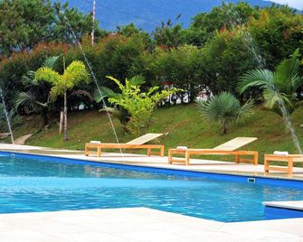 Gio Green Hotel Girardota Medellin - Giradota - Piscina