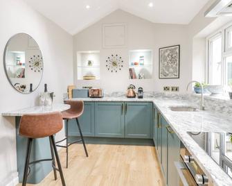 Pengwern Bach - Llanrwst - Kitchen