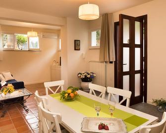 Beatrice House In Sorrento - Sant'Agnello - Dining room