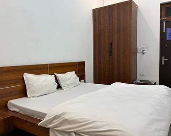 Hotel Avg Palace - Bhiwadi - Schlafzimmer