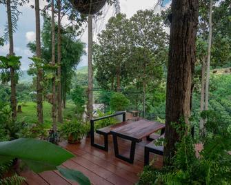 Nantrakiri - Pua - Patio