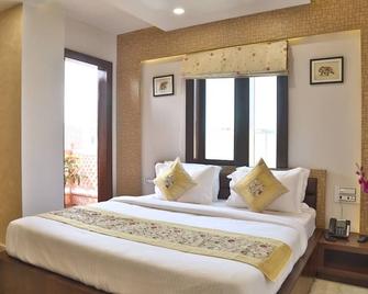 Marigold Inn- Homestay - Jaipur - Bedroom