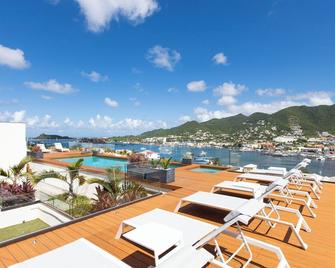 B206 - Magnificent 1 bedroom with terrace - Cole Bay - Balcon