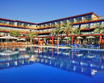 All Senses Ocean Blue Sea Side Resort - Rodas - Alberca