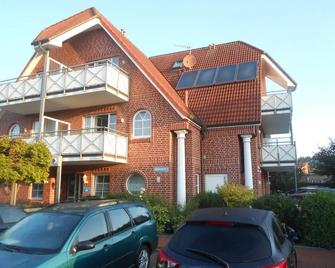 Hotel Blischke - Carolinensiel - Budova