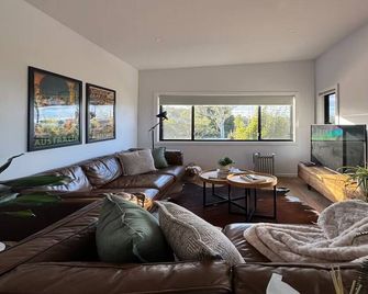 2br Charlestown Guesthouse Coastal Views Breakfast - Charlestown - Huiskamer