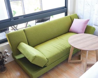 Moker House B&B - Jincheng Township - Living room