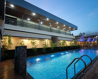 Lakeway Resorts - Alappuzha - Pool