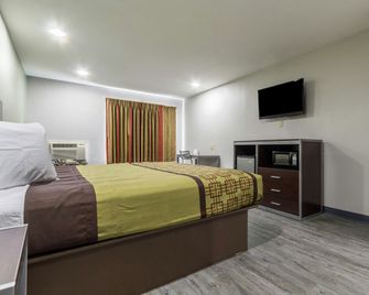 Scottish Inn and Suites - Tomball - Habitación