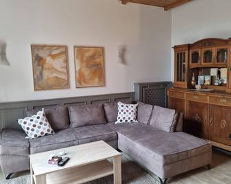 Viel Harmonie - Moderne Ferienwohnung nahe Steinhude mit Terrasse - Hagenburg - Sala de estar