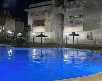 Apartment with swimming pool, paddle court, terrace and wifi (pet friendly) - Águilas - Pool