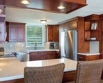 Aloha Beachside Getaways 3 - Punaluu - Kitchen
