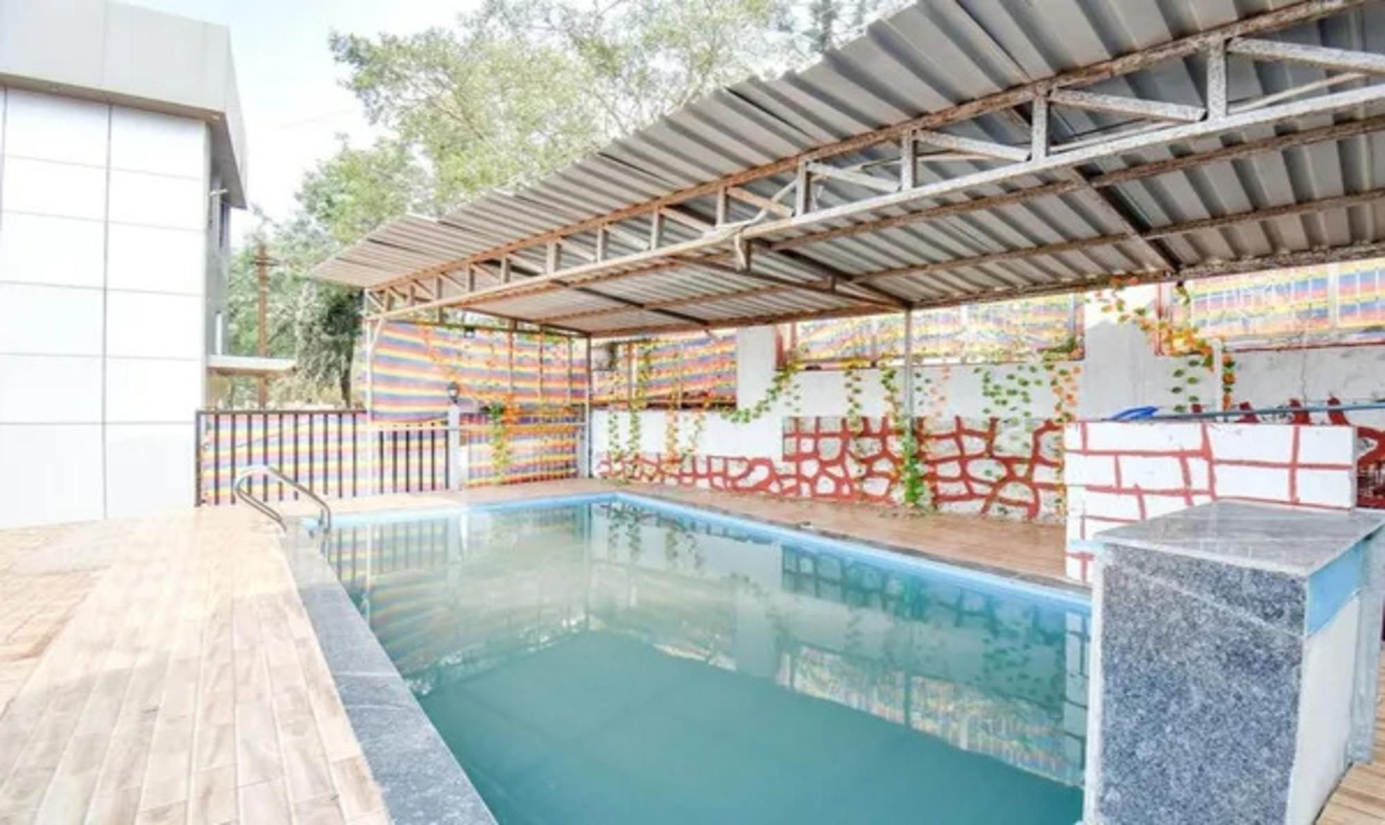 Fabhotel Silver Leef And Resort - Panchgani - Piscina