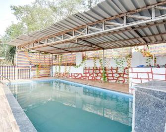 Fabhotel Silver Leef And Resort - Panchgani - Piscina